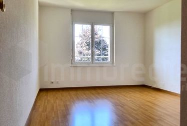 Spacieux et lumineux appartement de 4,5 pièces dans un cadre verdoyant et calme