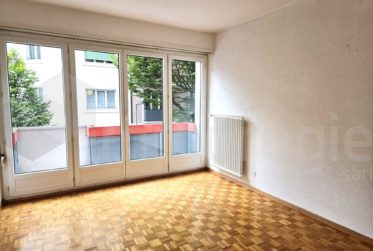 Joli petit appartement de 2 pièces au 1er étage au centre ville.