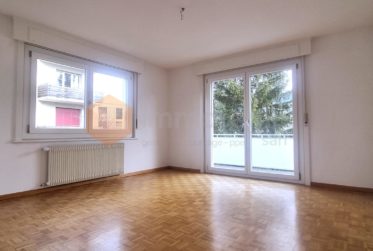 Bel appartement de 3,5 pièces au 1er étage avec balcons